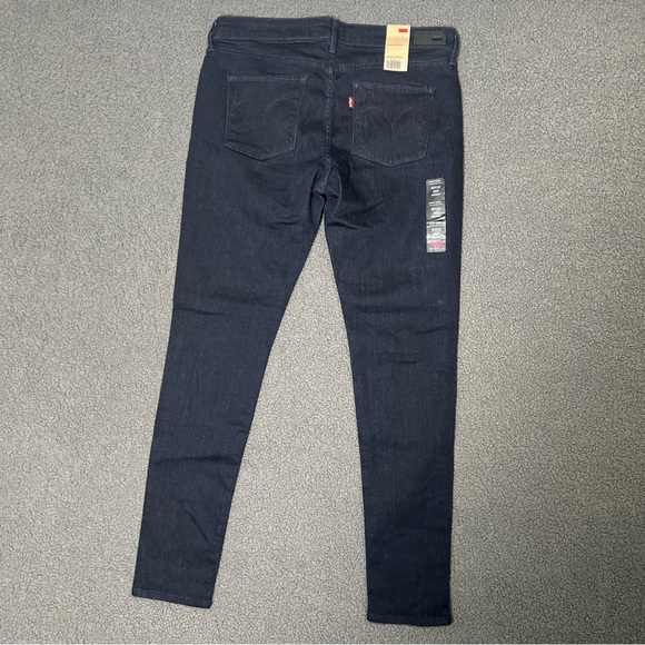 Levi’s Slight Curve Mid rise Skinny Brand New - Picture 2 of 10